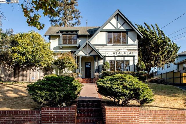 $1,995,000 | 1622 Fernside Boulevard | Alameda East End