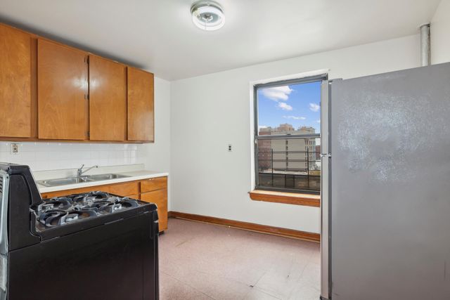 $199,999 | 1670 Longfellow Avenue, Unit 4D | Crotona Park East