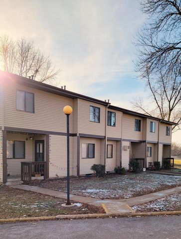 $1,000 | 520 North Grant Street, Unit 5 | Blue Earth