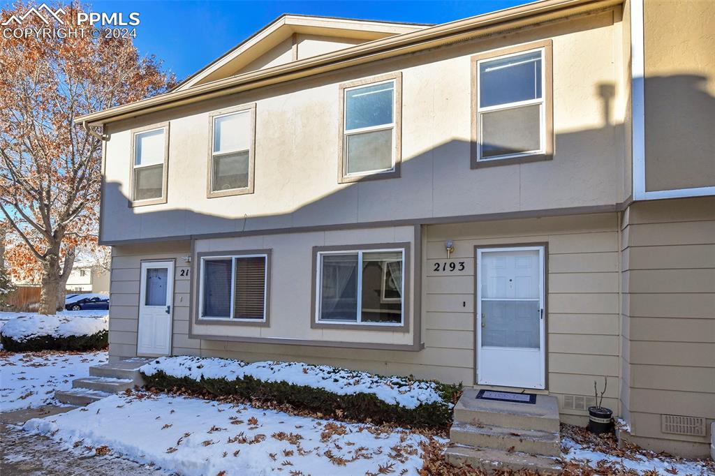 Charming 2-Story Townhome