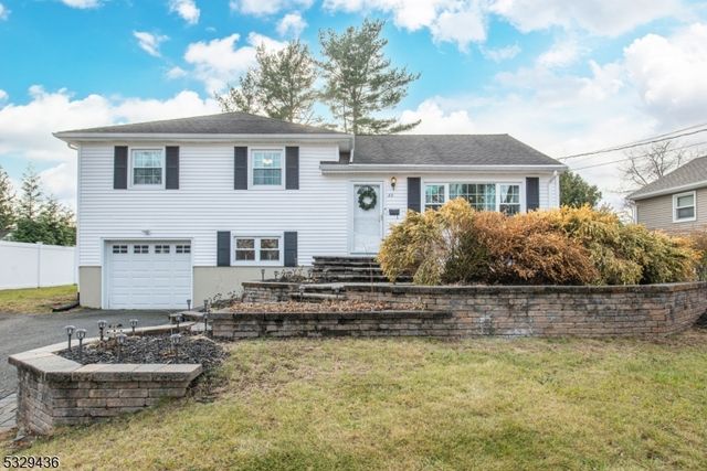 $760,000 | 82 Barnida Drive | East Hanover