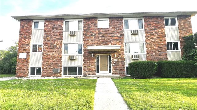 $1,575 | 1355 Abbott Drive, Unit 3 | Elgin