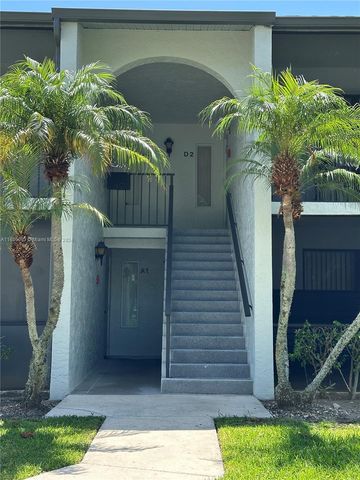 $2,200 | 1004 Green Pine Boulevard, Unit D1 | The Villages of Palm Beach Lakes