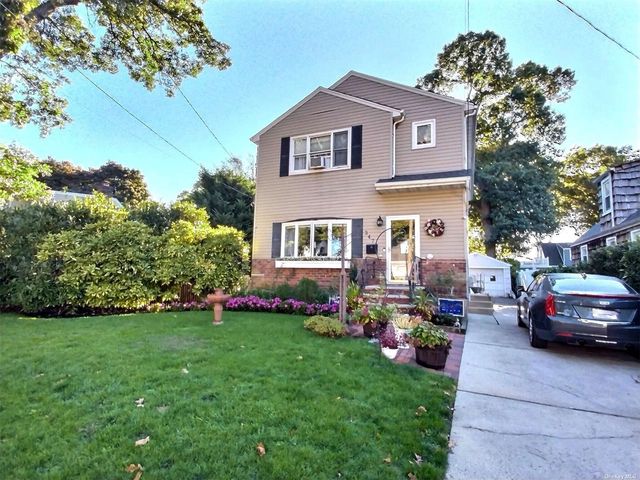 $975,000 | 347 Garfield Avenue | West Hempstead