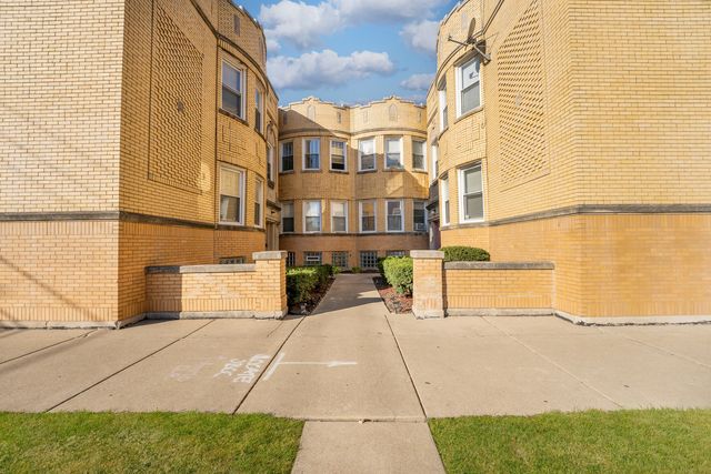 $234,900 | 5101 West Montana Street, Unit 6 | Belmont Cragin