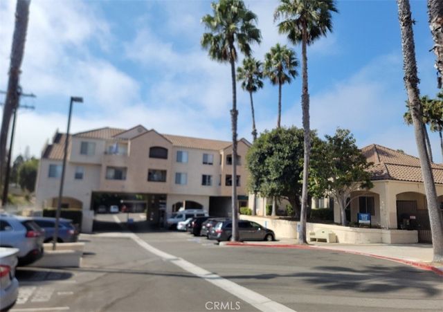 $2,549 | 1801 Aviation Way, Unit 314 | North Redondo Beach