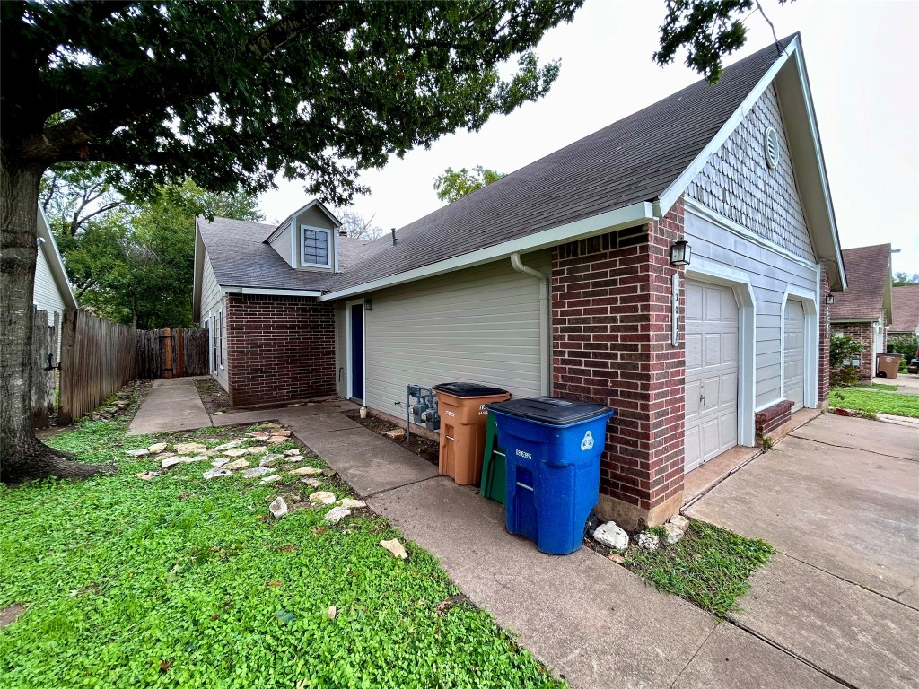 a front view of house with yard