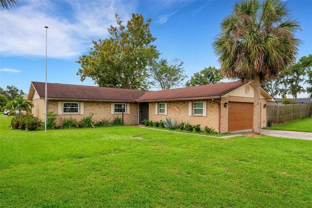 $339,900 | 6107 Christina Drive West | Lakeland Highlands