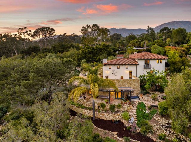 $5,895,000 | 2323 Foothill Lane | Las Canoas-El Cielito