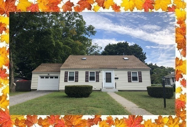 a view of a yard in front of a house