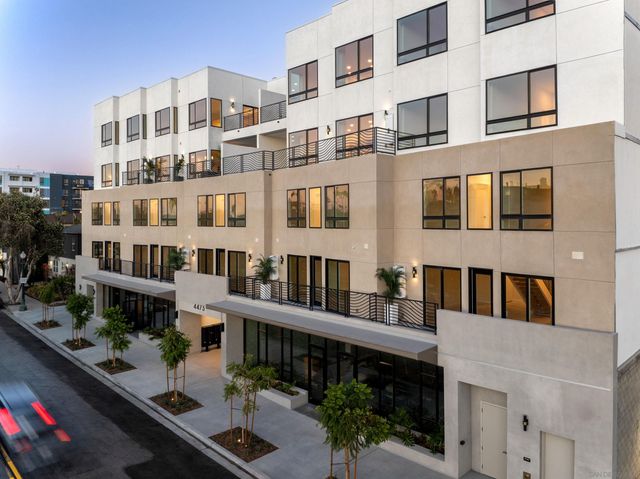 $975,000 | 4473 30th Street, Unit 218 | North Park