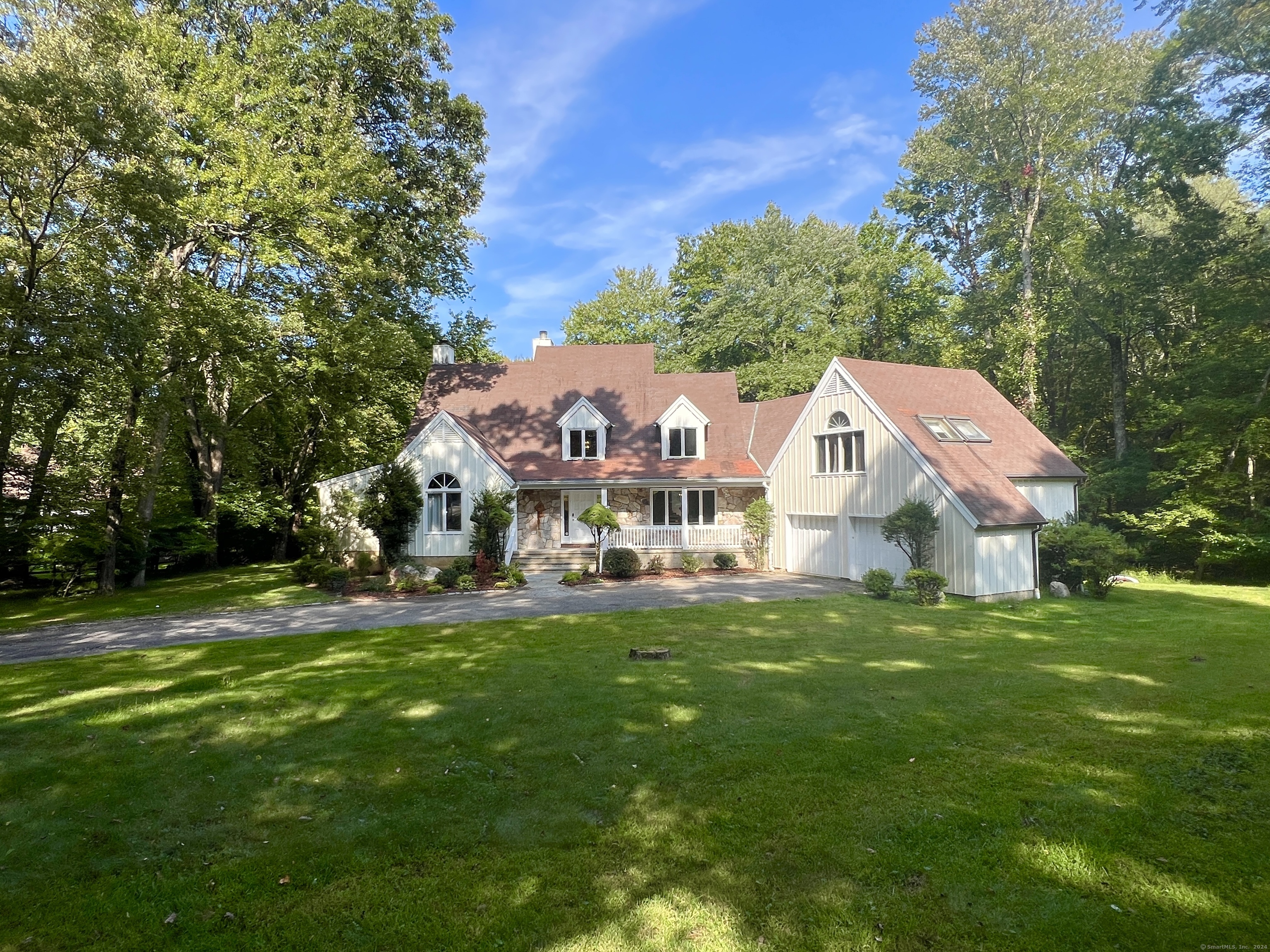 a view of a house with a big yard