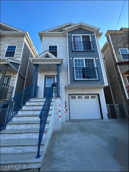 a view of entryway with a front door