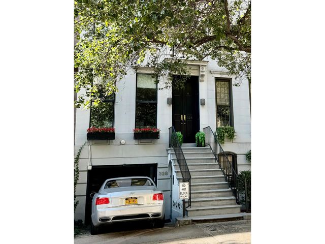 $6,495,000 | 328 East 69th Street | Lenox Hill