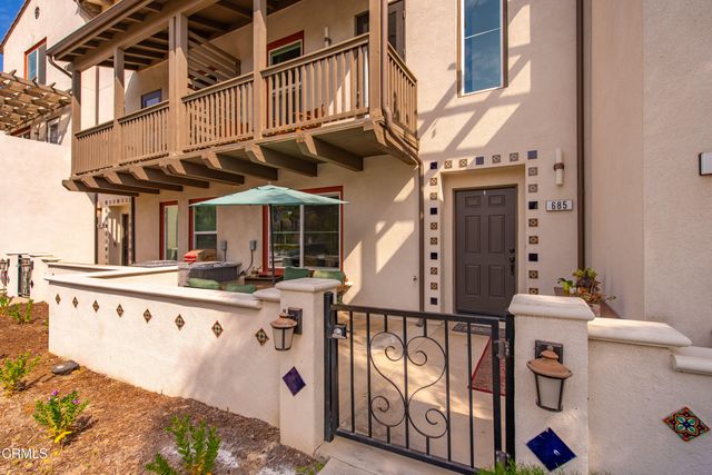 $799,000 | 685 Camino Tierra Santa | Central Camarillo