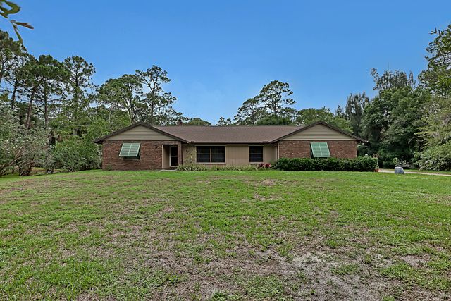 $599,000 | 1740 Hidden Lake Drive | Cocoa-Rockledge