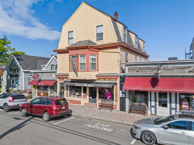 $849,900 | 27 Townsend Avenue | Boothbay Harbor