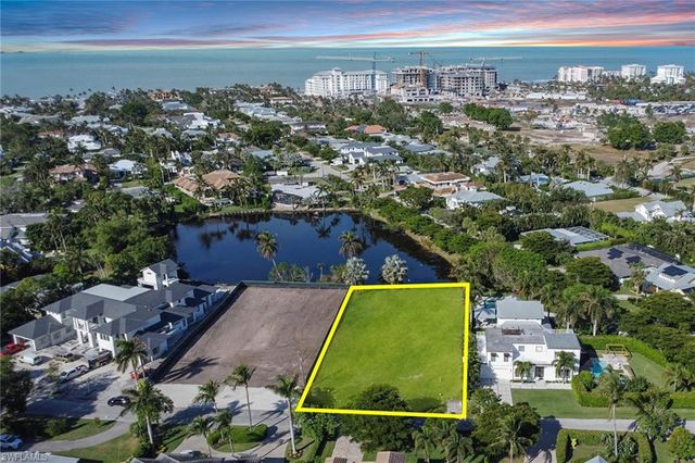 $5,250,000 | 677 Bougainvillea Road | Olde Naples