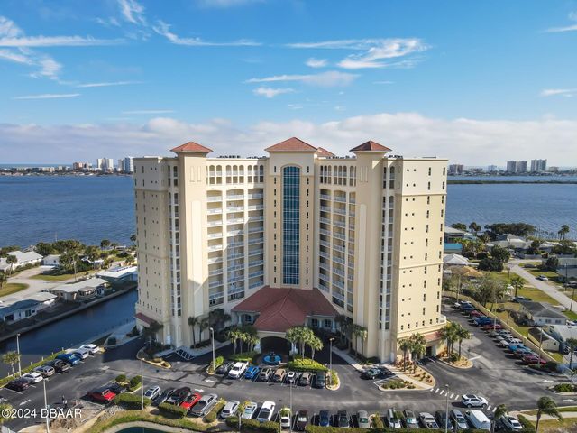 $334,900 | 2801 South Ridgewood Avenue, Unit 403 | South Daytona