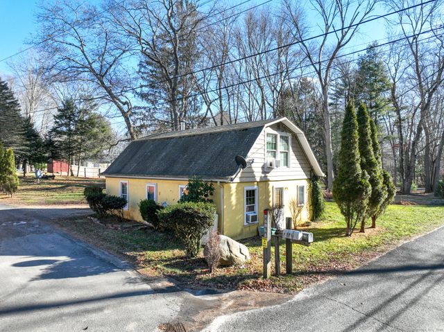 $159,900 | 6 Paula Road | East Haddam