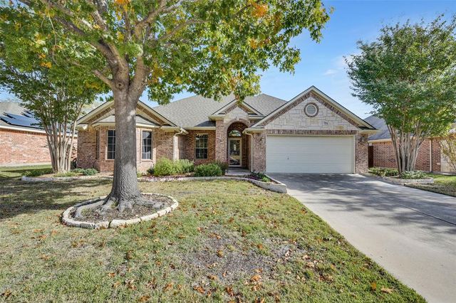 $359,900 | 628 Chestnut Lane | Courts of Willow Creek