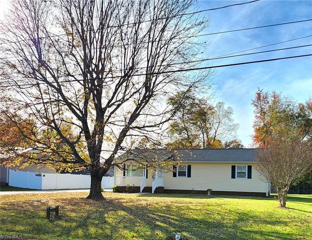 $259,900 | 105 Dove Meadows Drive | Archdale