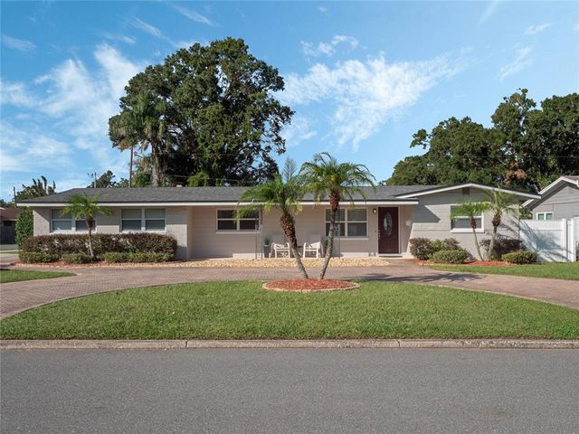 $537,000 | 2891 Naples Drive | Fairview Shores