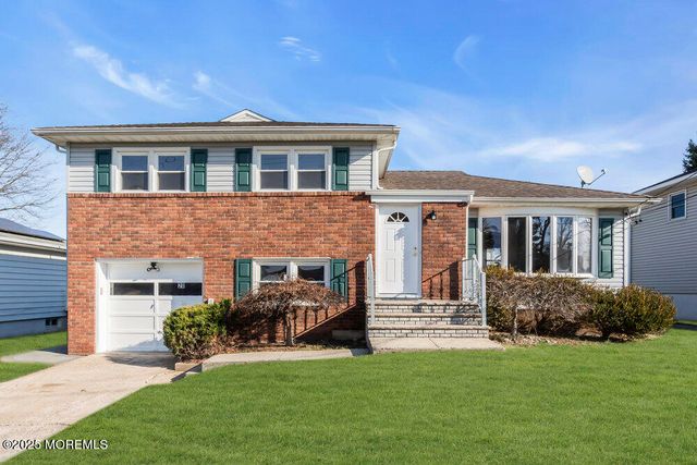 $699,000 | 20 Dixon Drive | Woodbridge