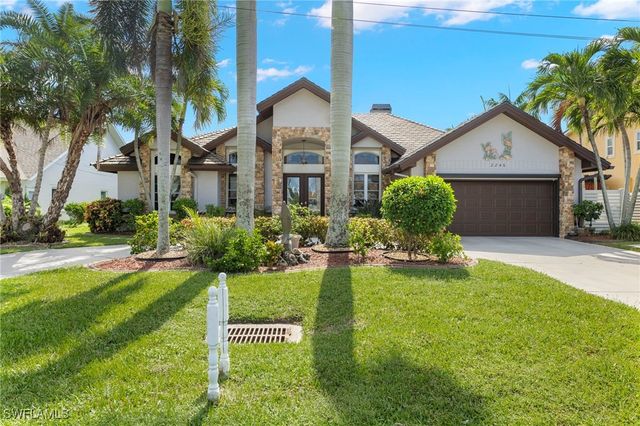 $1,595,000 | 2246 Southeast 28th Street | Cape Coral