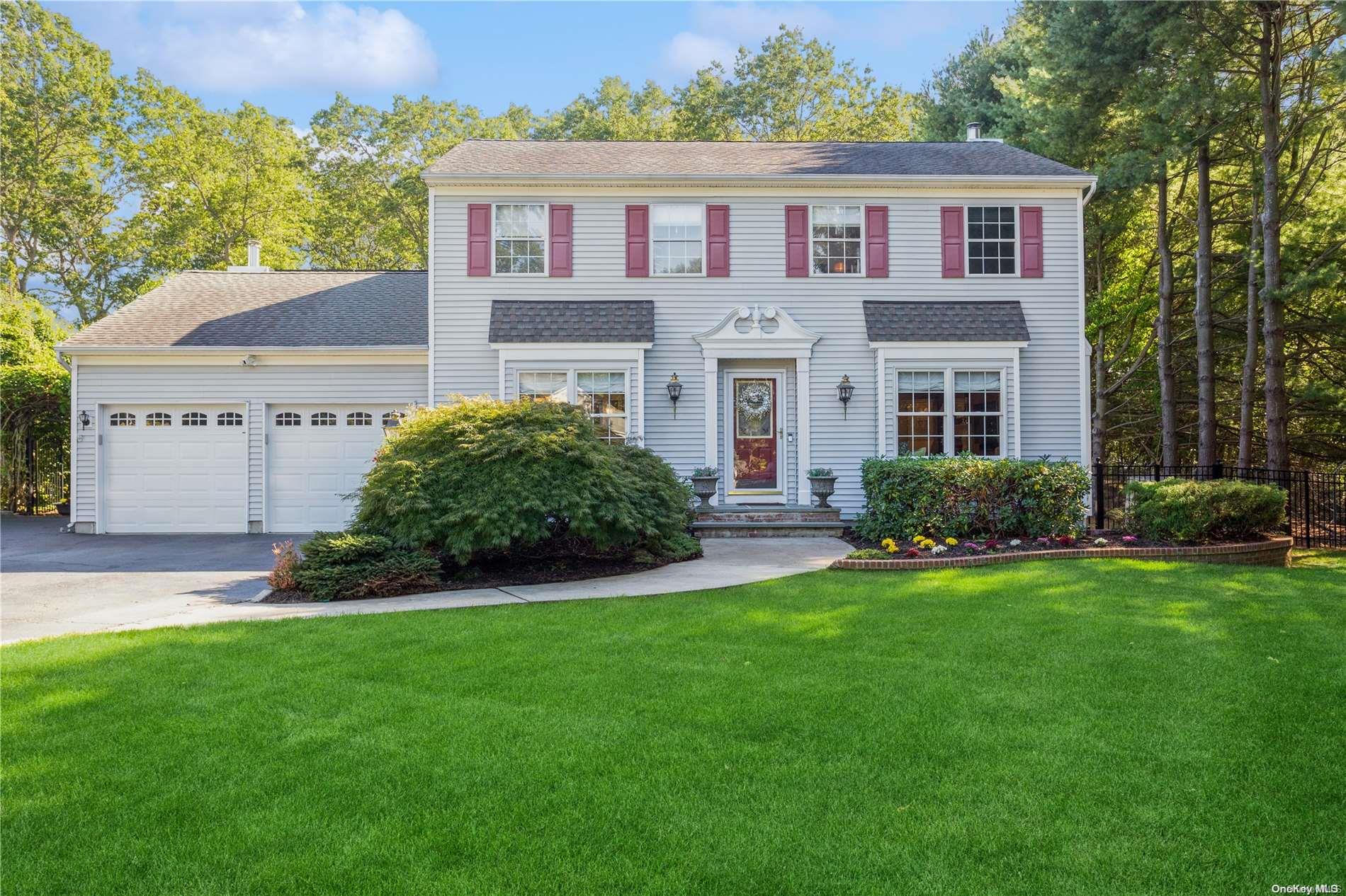 Beautiful Colonial Style Home With 2 Car Garage