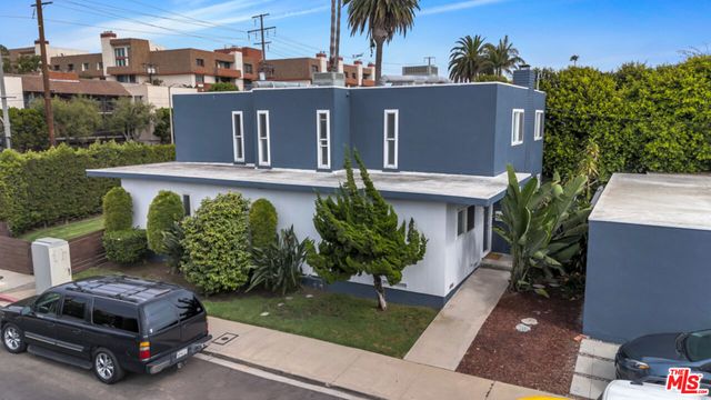 $2,129,000 | 442 Manitoba Street | Playa del Rey