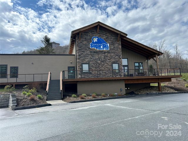 $395,000 | 106 Sugar Ski Drive, Unit 635 | Sugar Mountain