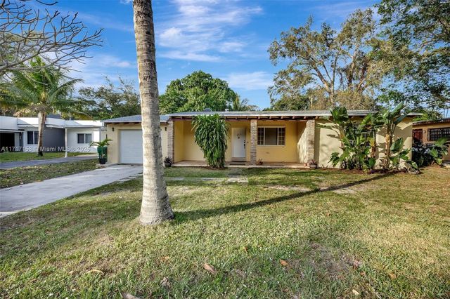 $500,000 | 645 Northeast 159th Street | Golden Glades