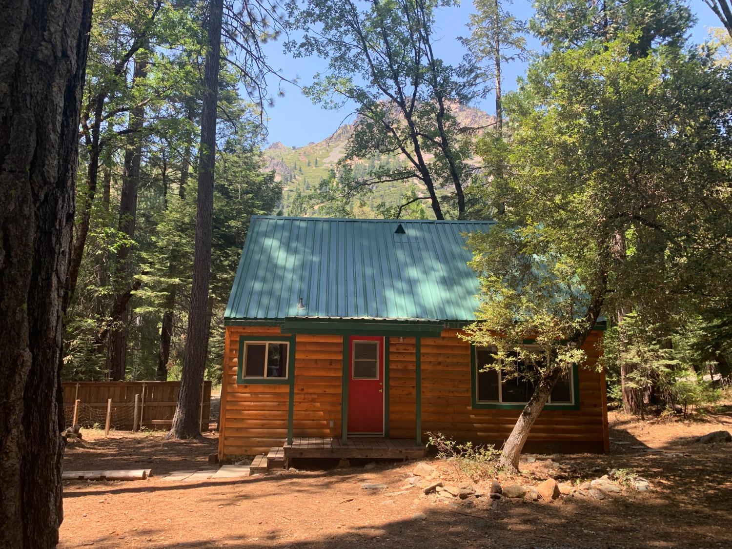 a front view of house with yard