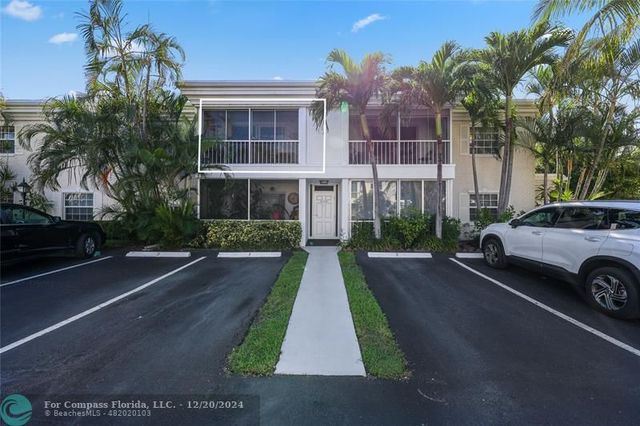 $309,000 | 6459 Bay Club Drive, Unit 3 | Bay Colony