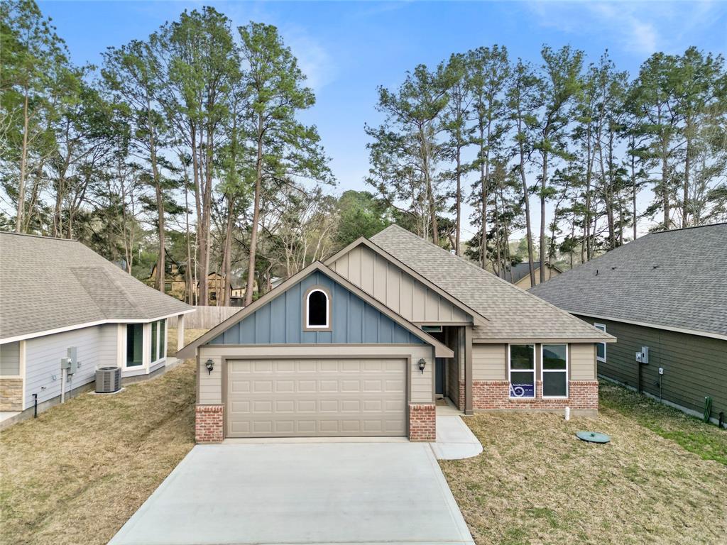 a view of house with a outdoor space