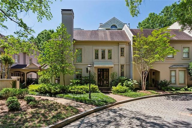 $3,950,000 | 2525 Peachtree Street Northeast, Unit 32 | Peachtree Heights East