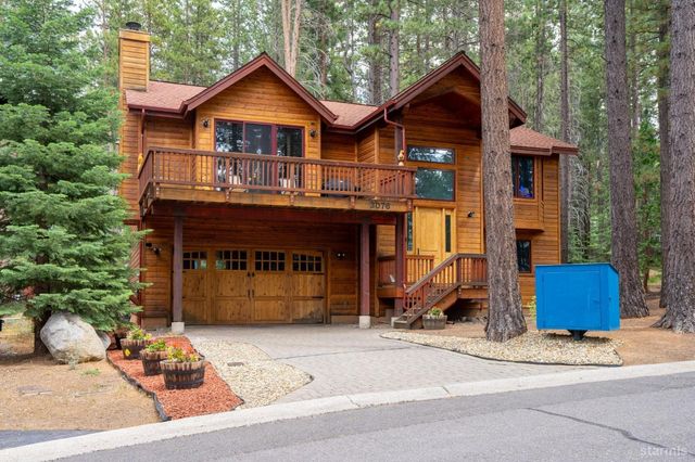 $998,000 | 3076 Kokanee Trail | Montgomery Estates