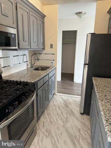 $1,700 | 70 West Barclay Towers Cherry Hill, Unit 1104 | Kingston Estates