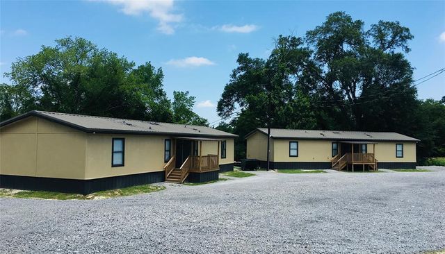 $850 | 2011 Highway 75, Unit D