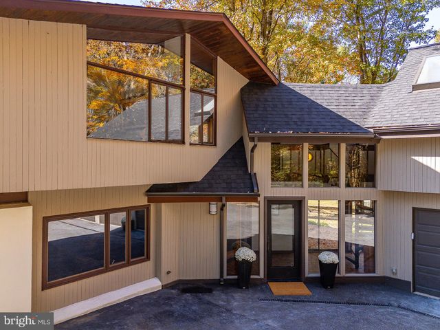 $1,200,000 | 7 Apple Row | Pennsbury Township - Chester County