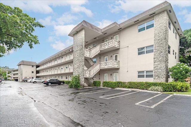 $169,500 | 3431 Northwest 50th Avenue, Unit 201 | Lauderdale Lakes West Gate