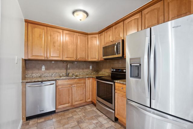 $3,150 | 3220 Johnson Avenue, Unit 3 | Central Riverdale