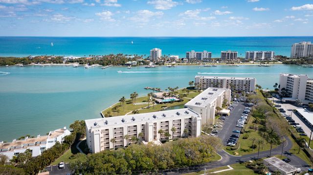 $639,000 | 200 Intracoastal Place, Unit 103