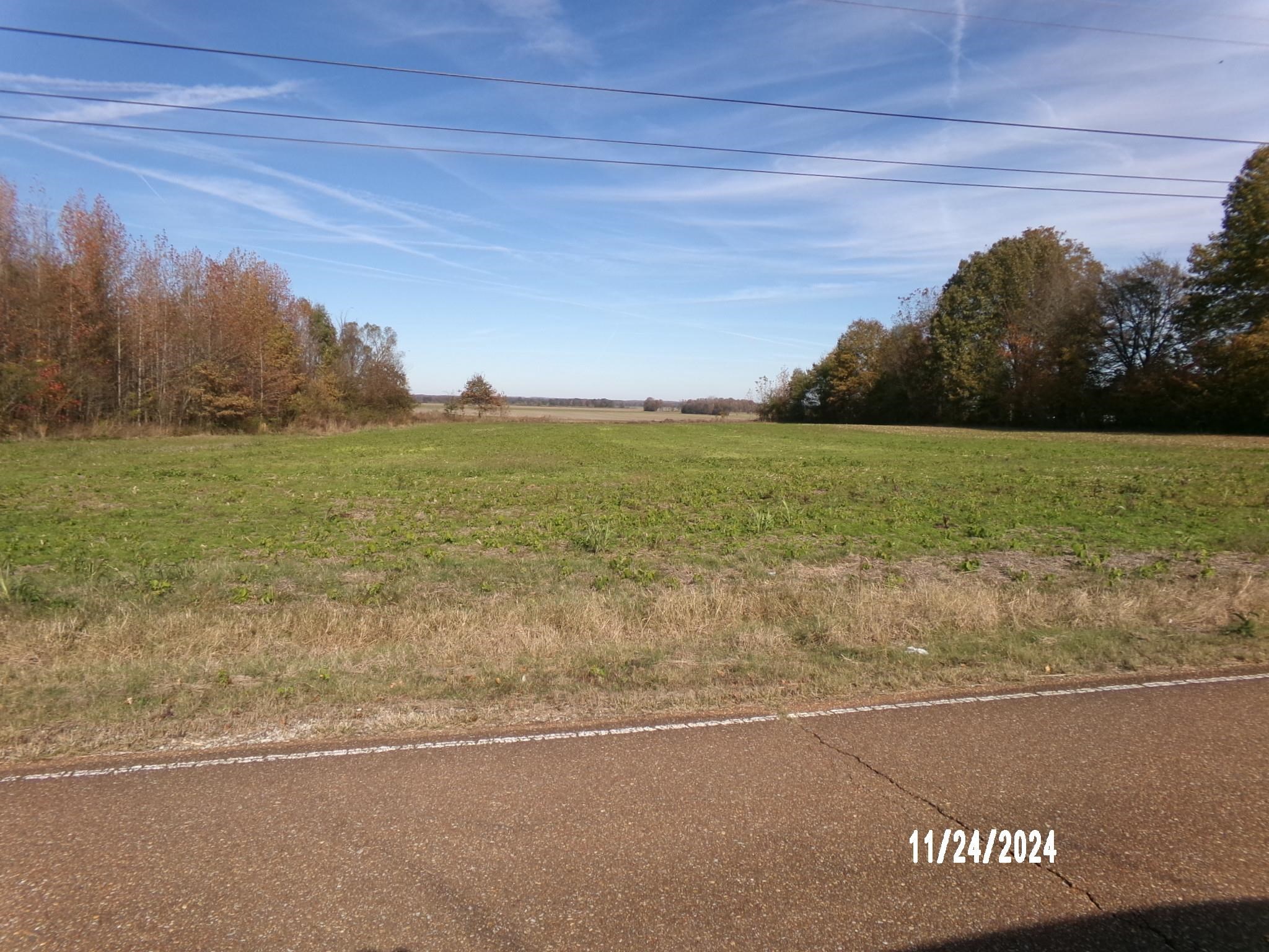 View of yard featuring a rural view