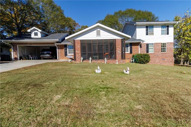 $349,900 | 277 Springdale Drive | North Winder