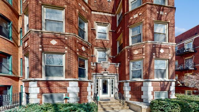 $245,000 | 1342 West Greenleaf Avenue, Unit 1B | East Rogers Park