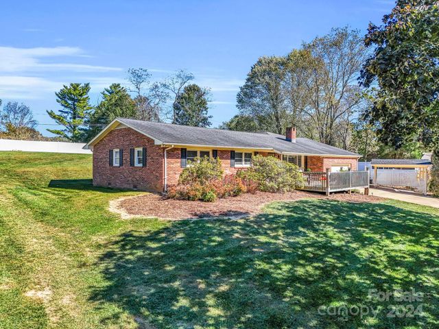 $557,000 | 108 Wynnbrook Drive | Hoopers Creek Township - Henderson County