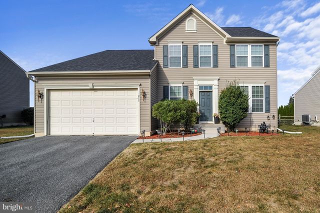 $465,000 | 217 Climbing Vine Avenue | Smyrna