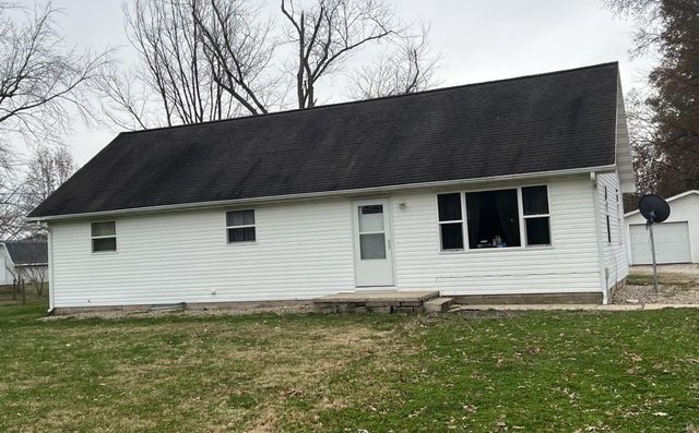 $145,000 | 906 East 1150th Avenue | Kaskaskia Township - Fayette County